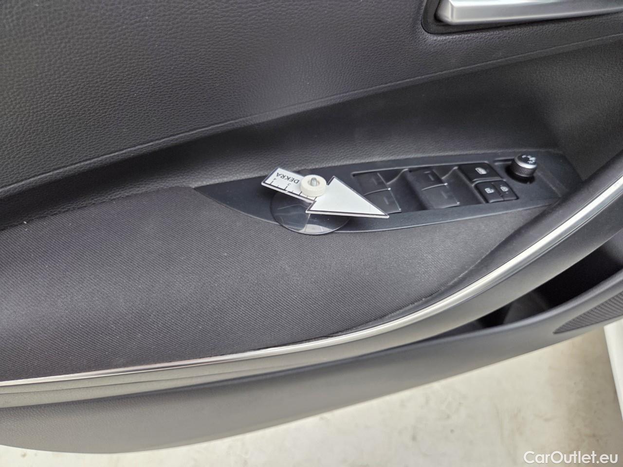  Toyota  Corolla 1.8 Hybrid Dynamic HSD E-CVT #61