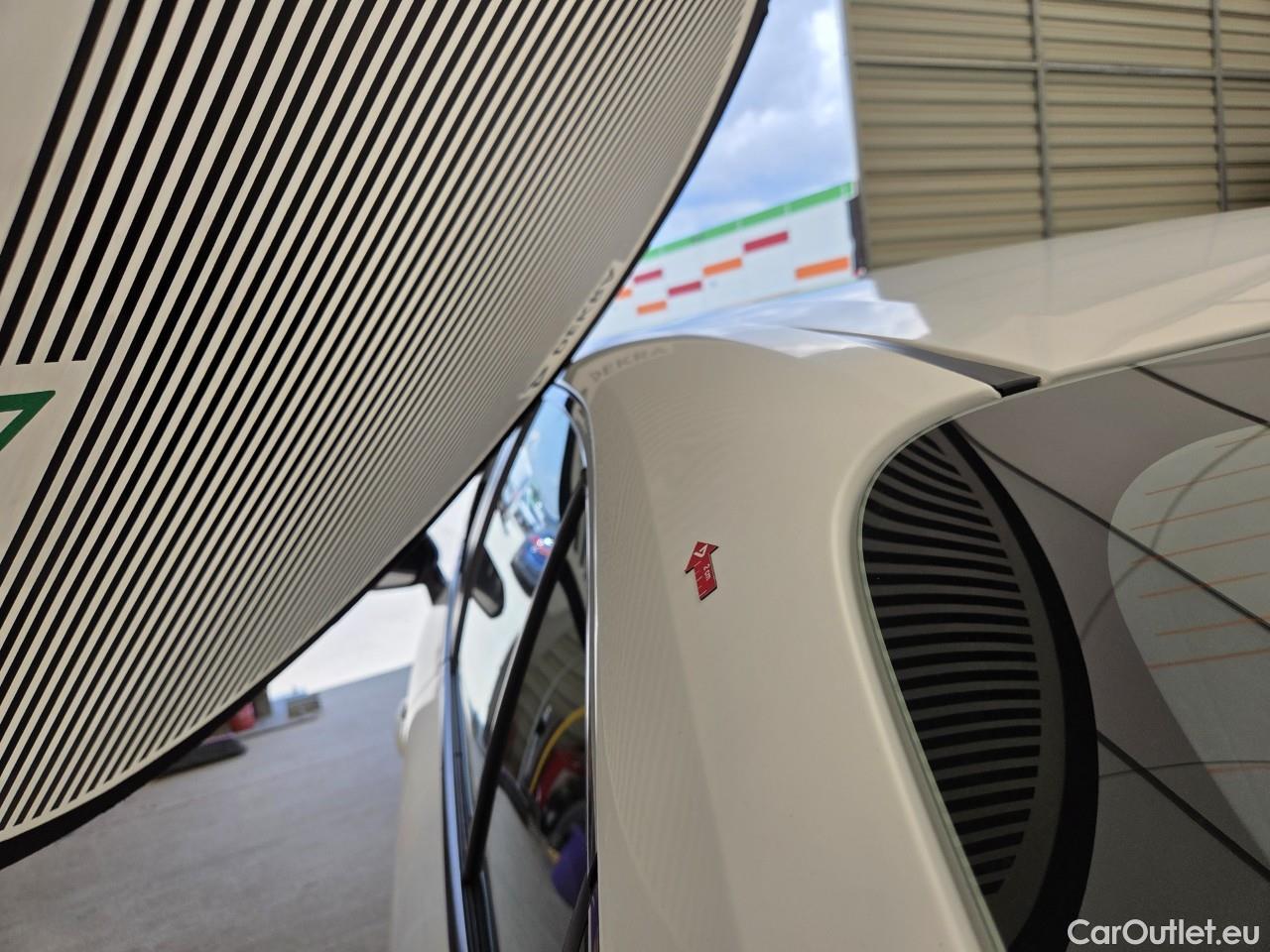  Toyota  Corolla 1.8 Hybrid Dynamic HSD E-CVT #3