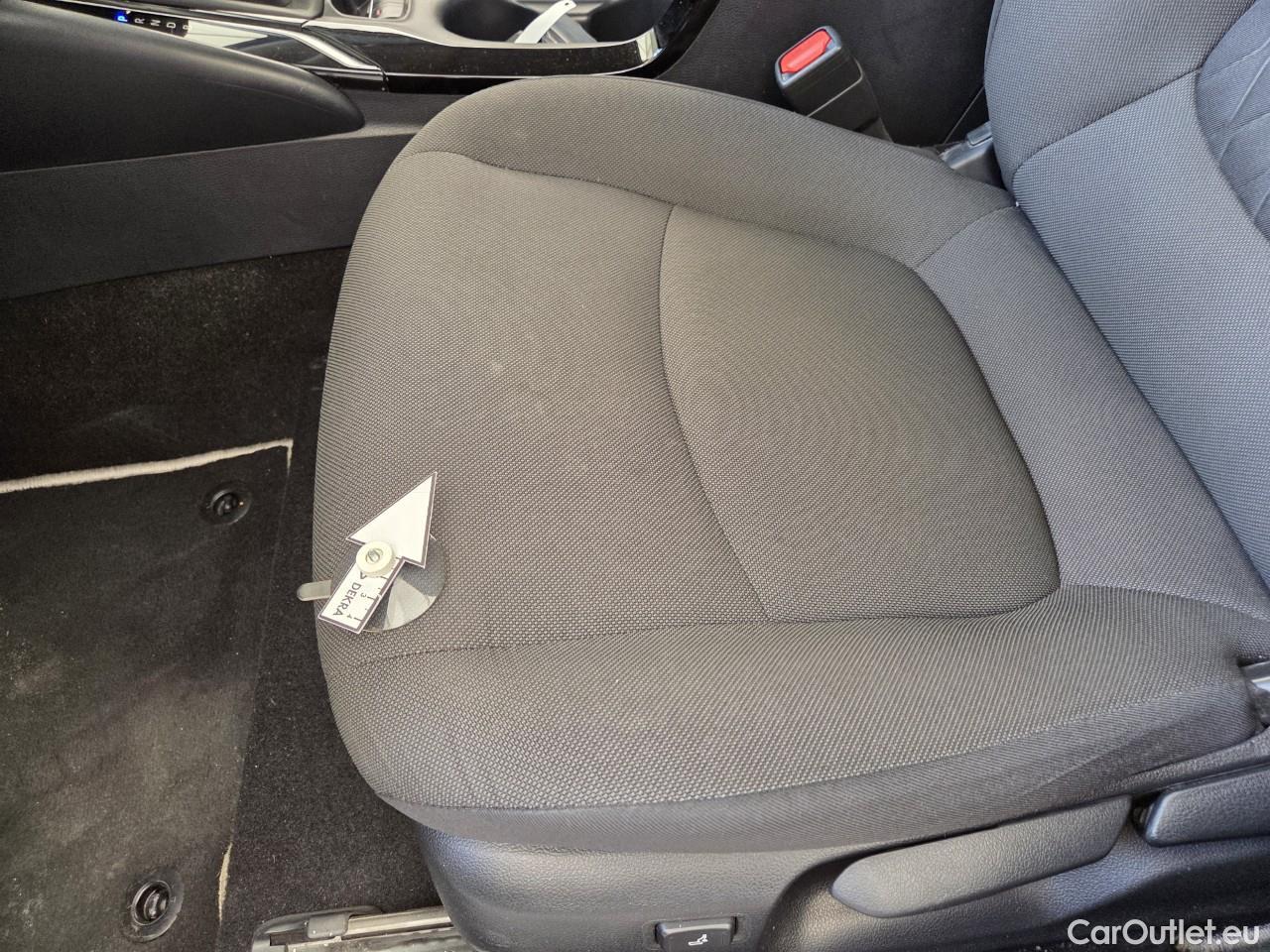  Toyota  Corolla 1.8 Hybrid Dynamic HSD E-CVT #37