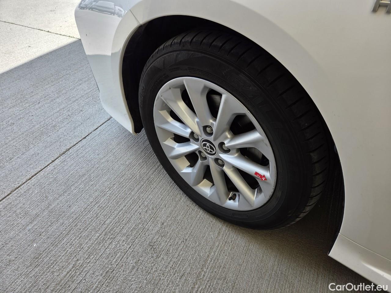 Toyota  Corolla 1.8 Hybrid Dynamic HSD E-CVT #5