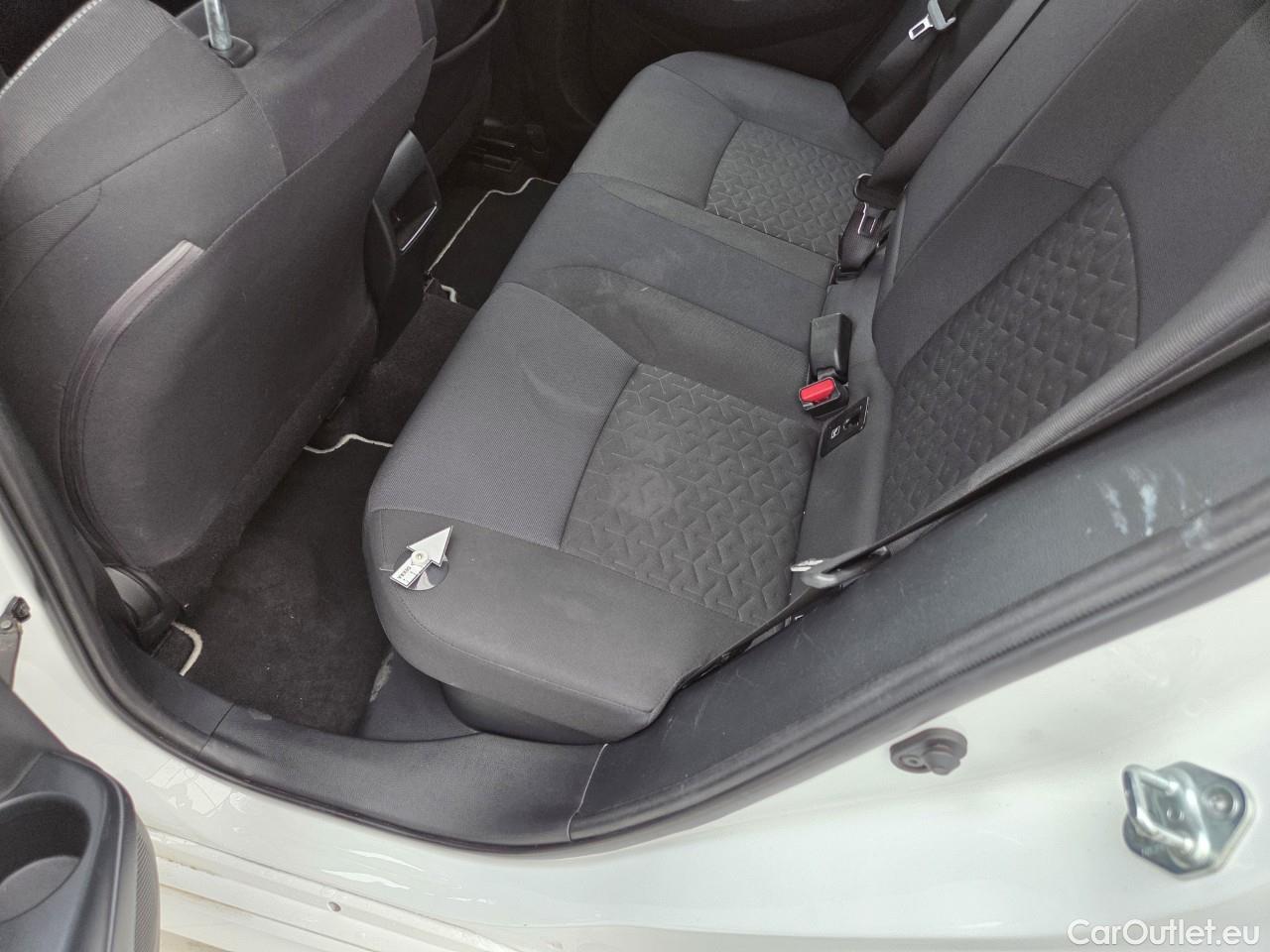  Toyota  Corolla 1.8 Hybrid Dynamic HSD E-CVT #70