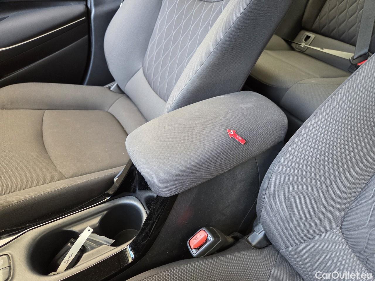 Toyota  Corolla 1.8 Hybrid Dynamic HSD E-CVT #38