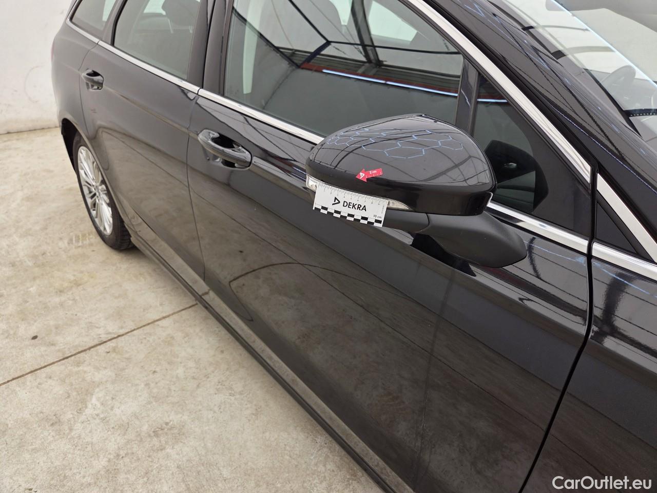  Ford  Mondeo 2.0 EcoBlue 150CP Titanium #37