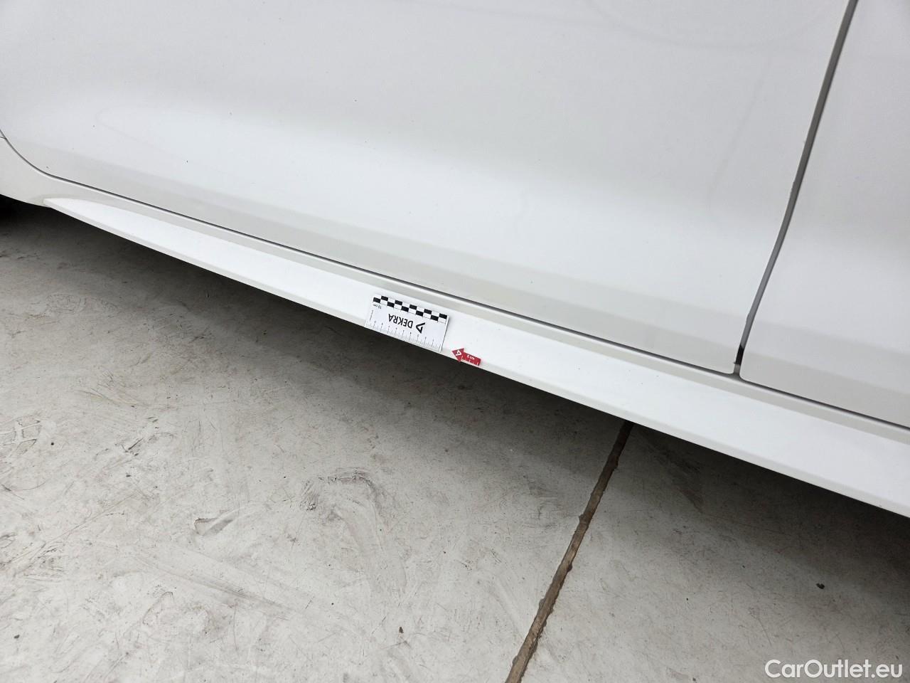  Toyota  Corolla 1.8 Hybrid Dynamic HSD E-CVT #1