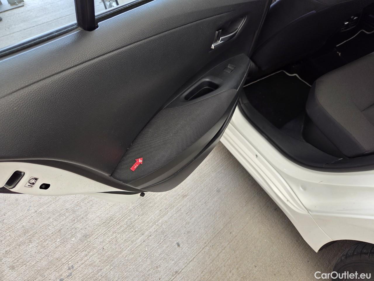  Toyota  Corolla 1.8 Hybrid Dynamic HSD E-CVT #44