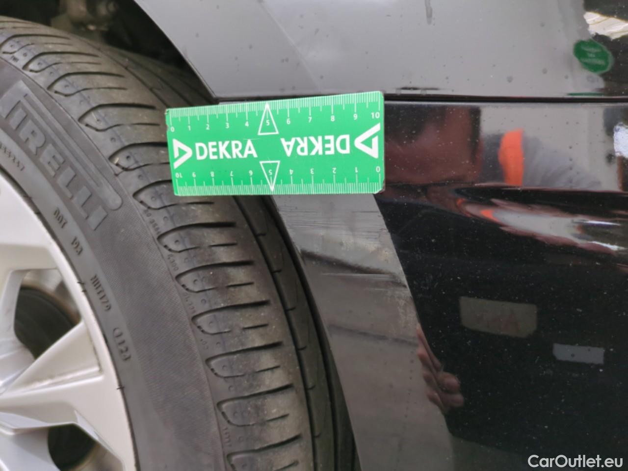  Audi  A4  Avant 30 TDI Business Line 2.0 TDI 135CV BVA7 E6d #8