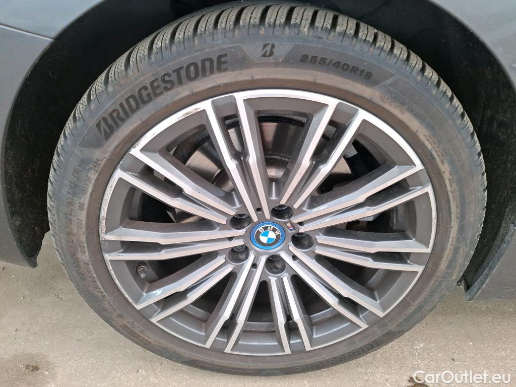  Bmw  Serie 3 BMW Série 3 Touring / 2019 / 5P / Break 320e 204ch M Sport BVA8 Hybride #6