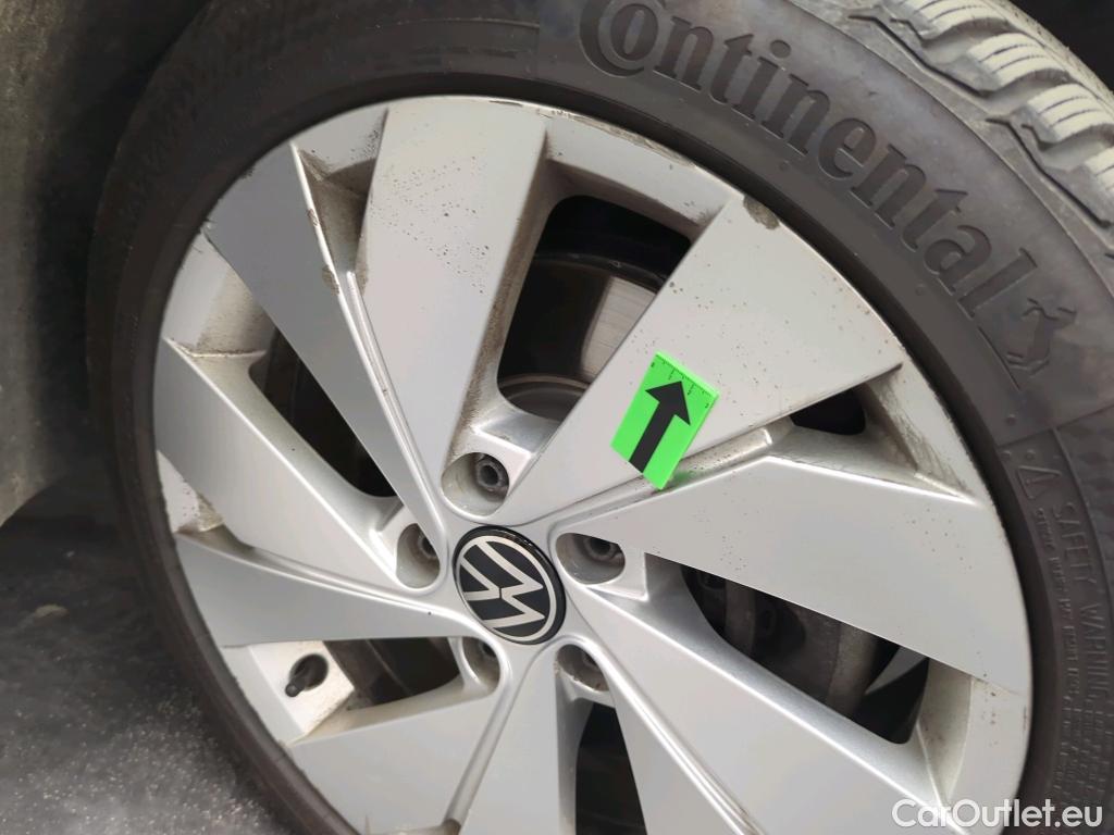  Volkswagen  Golf  Style 2.0 TDI DSG 150CP #42