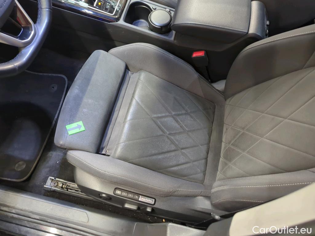  Volkswagen  Golf  Style 2.0 TDI DSG 150CP #51