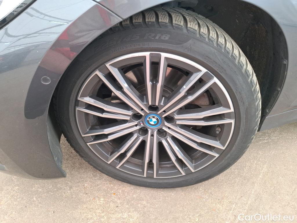  Bmw  Serie 3 BMW Série 3 Touring / 2019 / 5P / Break 320e 204ch M Sport BVA8 Hybride #7