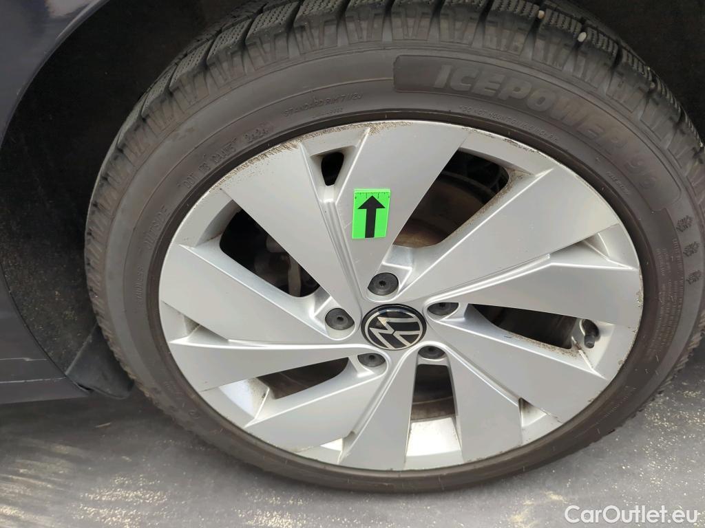 Volkswagen  Golf  Style 2.0 TDI DSG 150CP #45