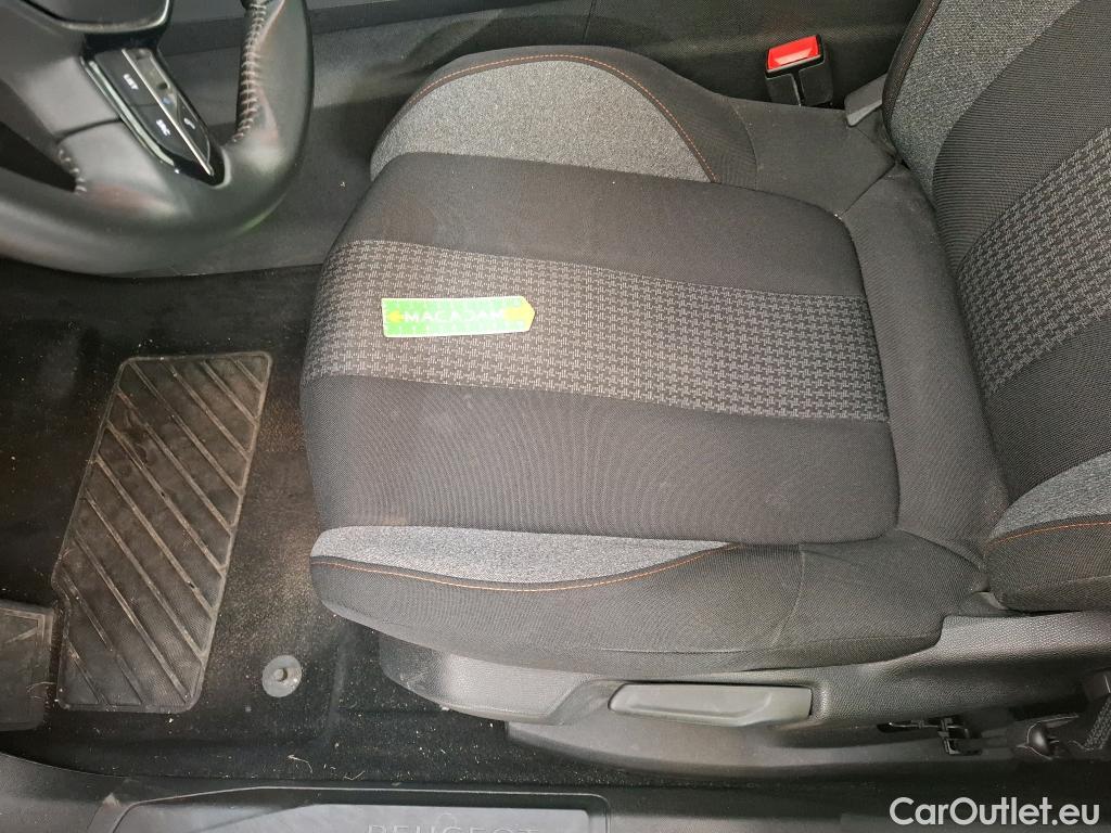  Peugeot  3008  Active Pack 1.5 HDi 130CV BVA8 E6d #25