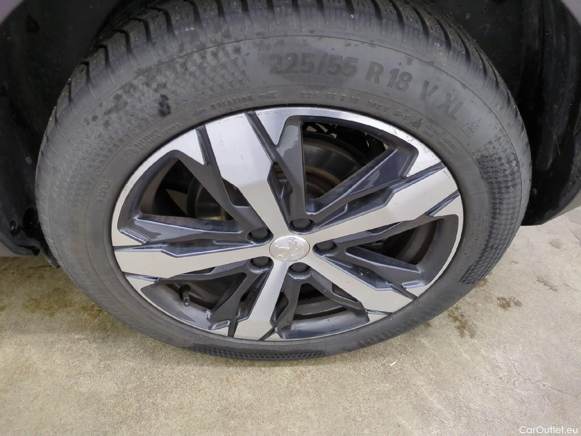  Peugeot  3008  Allure 1.2 PureTech 130CV BVA8 E6d #15