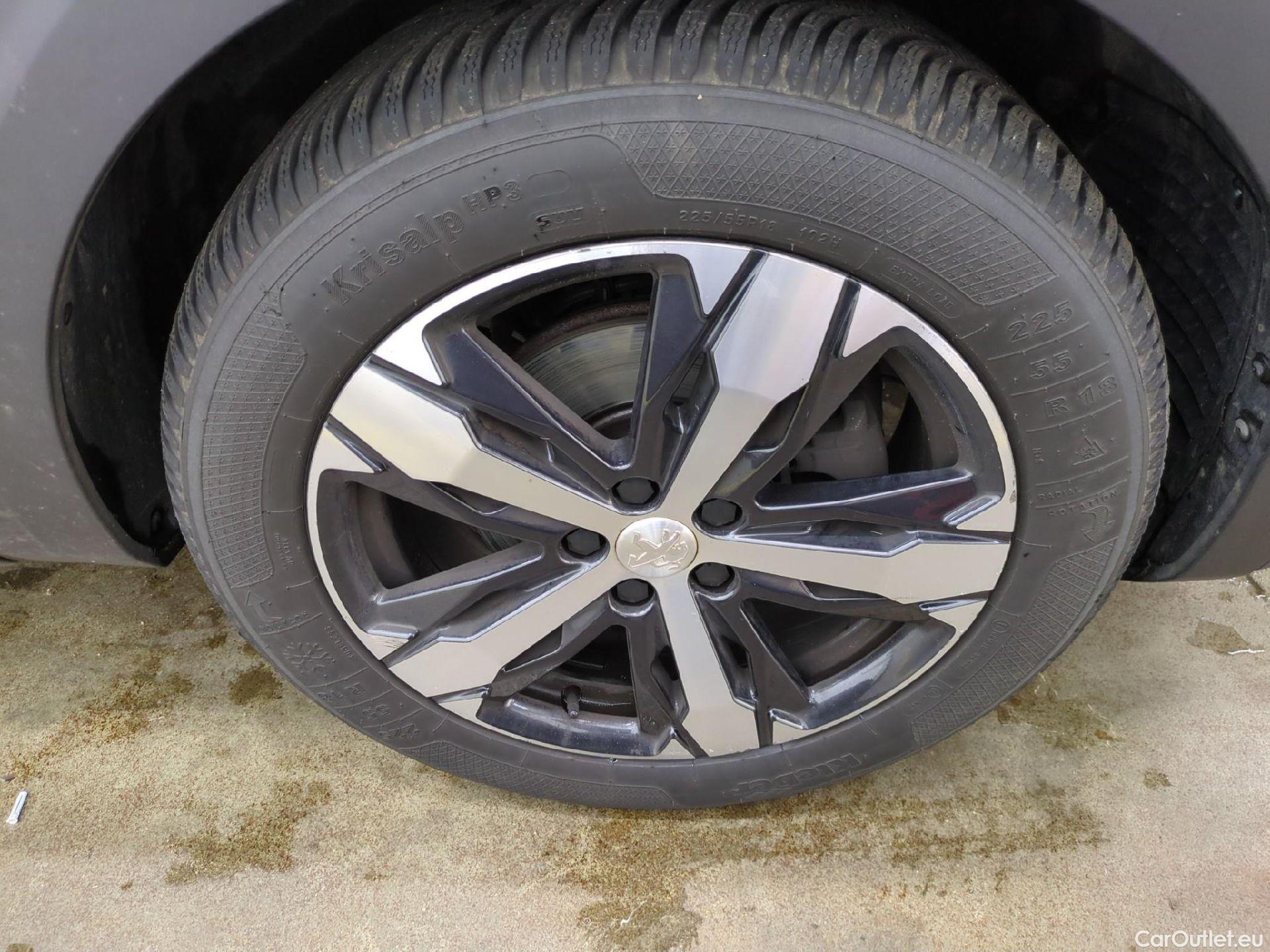  Peugeot  3008  Allure 1.2 PureTech 130CV BVA8 E6d #9