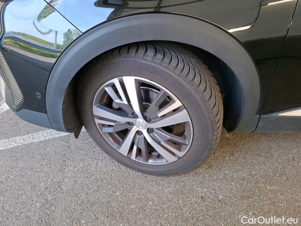  Peugeot  3008  Allure 1.5 HDi 130CV BVA8 E6d #44