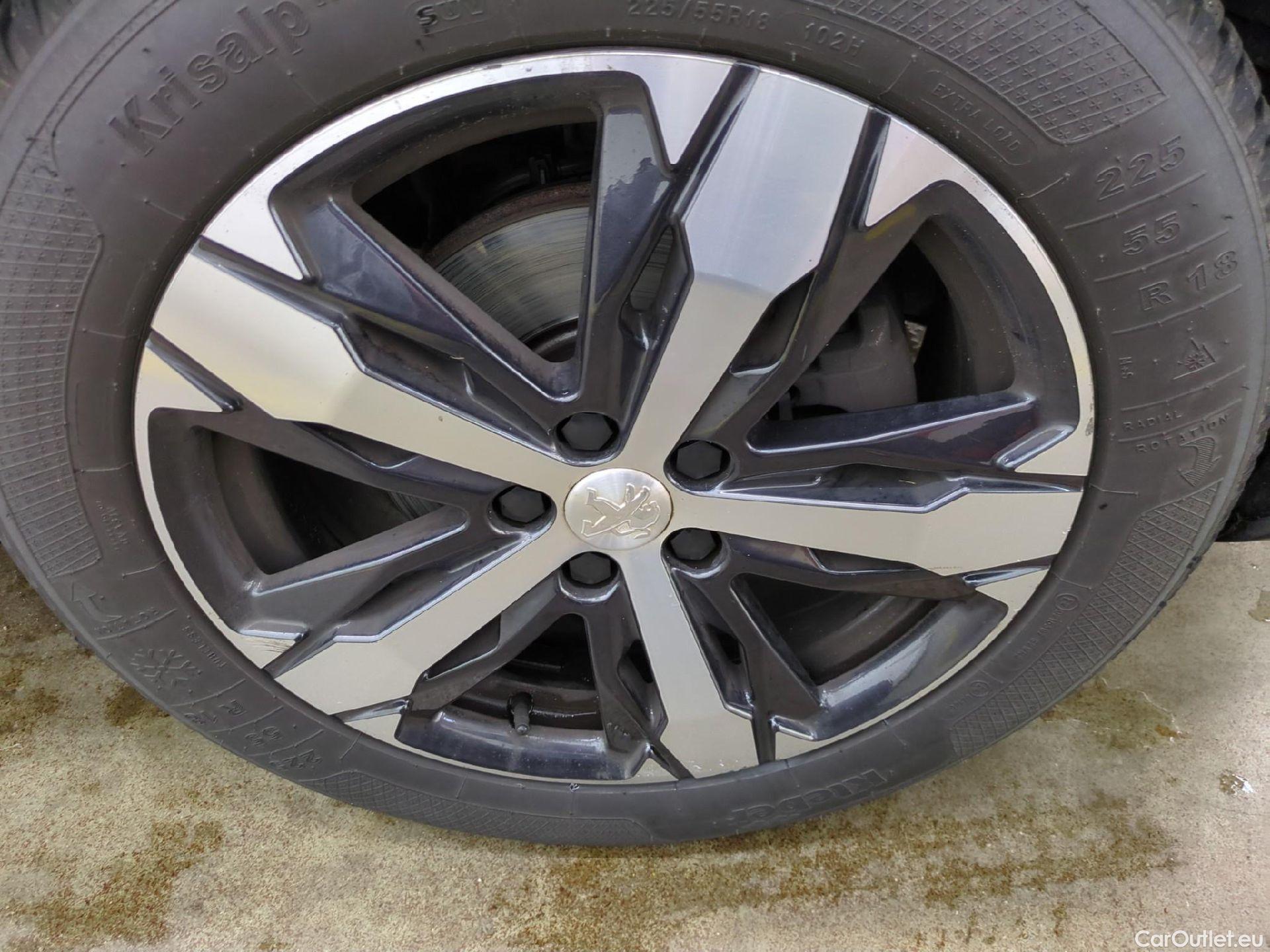  Peugeot  3008  Allure 1.2 PureTech 130CV BVA8 E6d #12