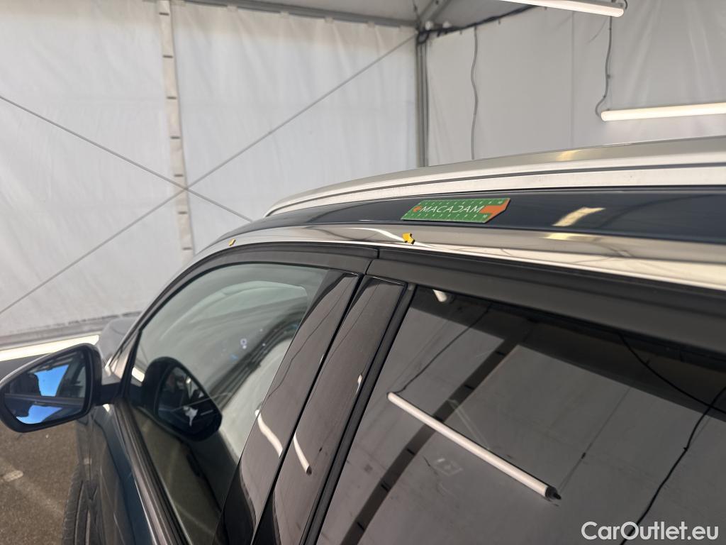  Peugeot  3008 PEUGEOT   2020  5P SUV 16 HYBRID 225 EEAT8 Allure Pack #17