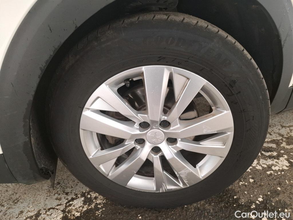  Peugeot  3008  II Active Pack 1.2 PureTech 130CV BVA8 E6d #1
