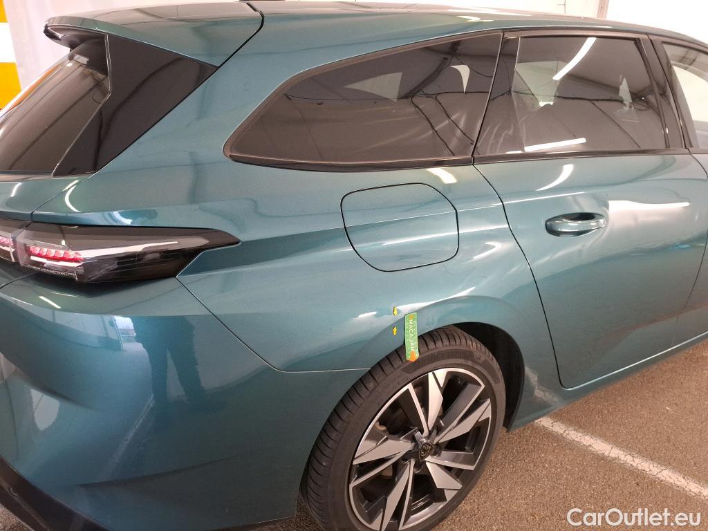 Peugeot  308 PEUGEOT  SW / 2021 / 5P / Break PureTech 130 S&S EAT 8 ALLURE #51