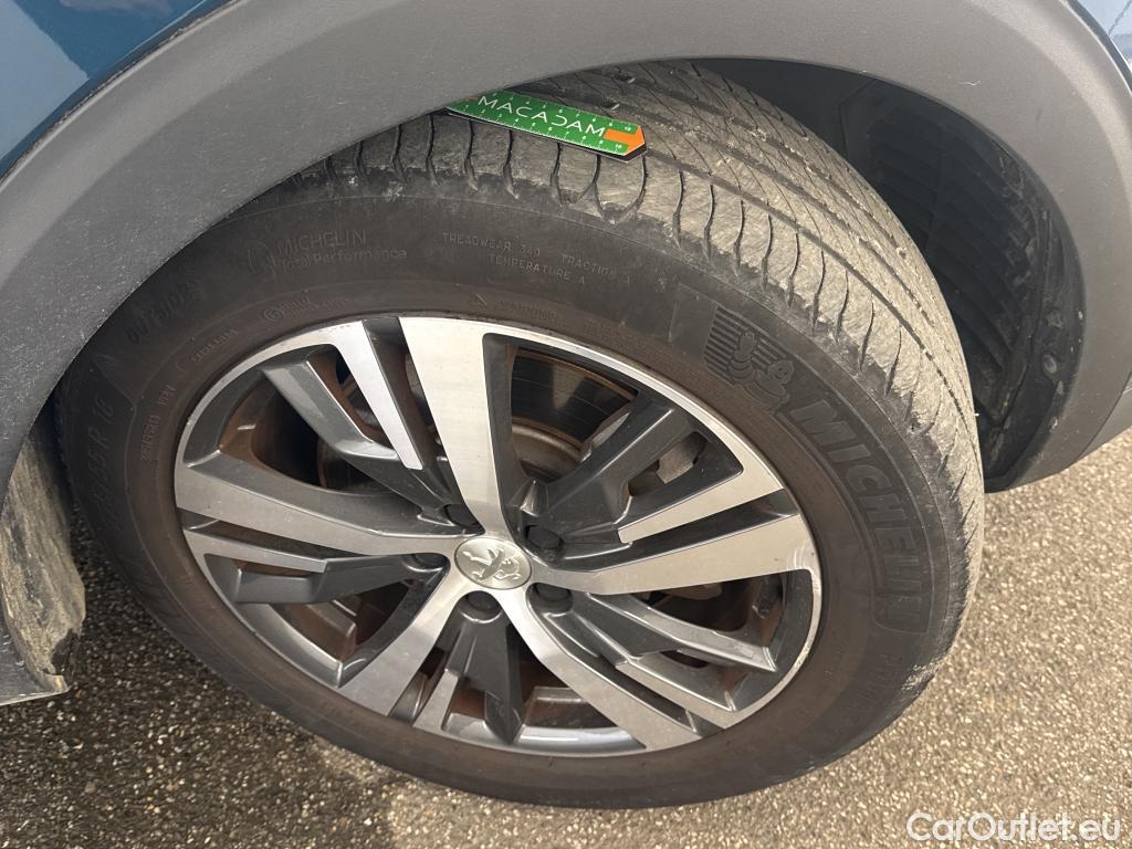  Peugeot  3008 PEUGEOT   2020  5P SUV 16 HYBRID 225 EEAT8 Allure Pack #50