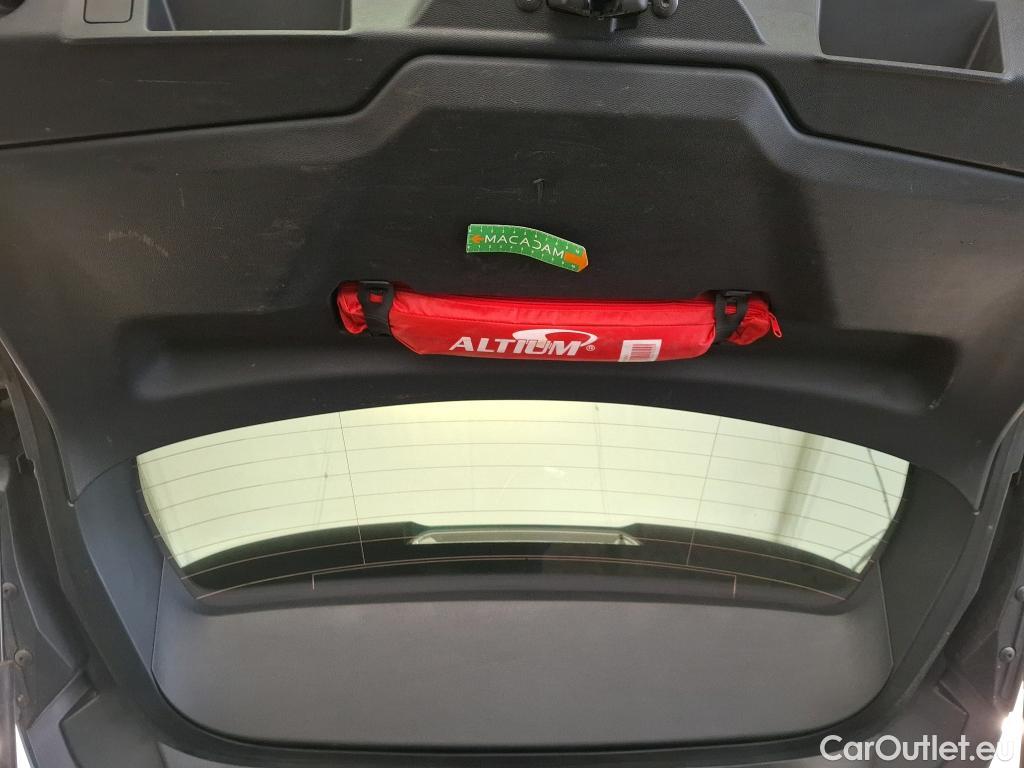  Peugeot  308 PEUGEOT  SW / 2021 / 5P / Break PureTech 130 S&S EAT 8 ALLURE #22