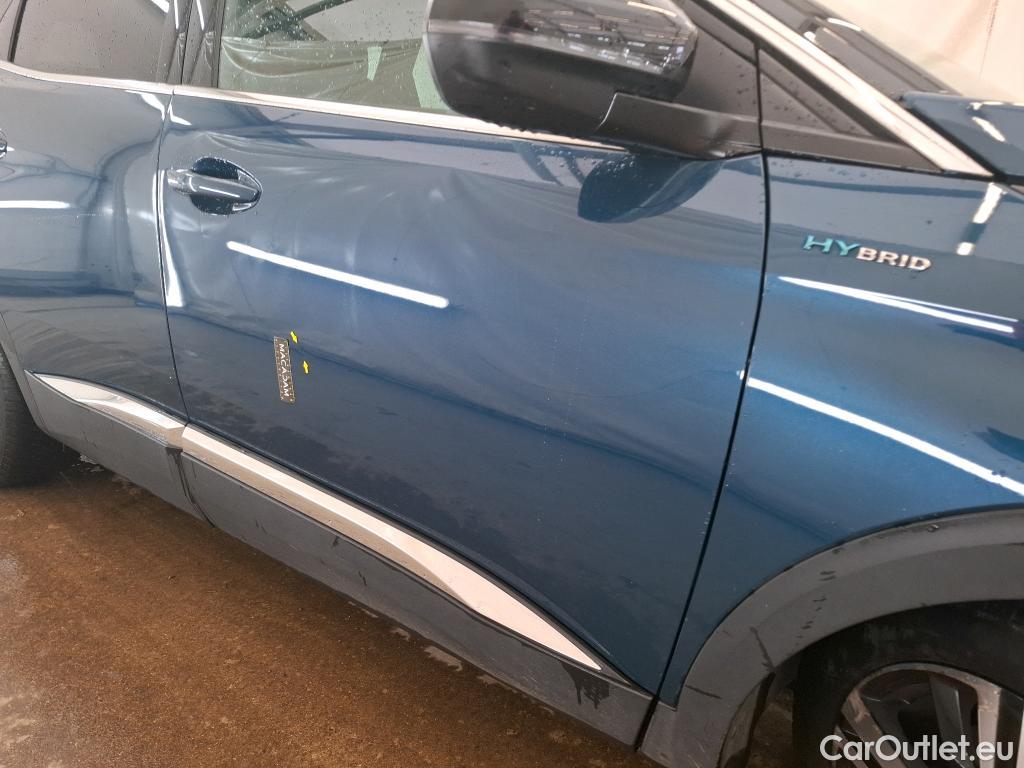 Peugeot  3008 PEUGEOT  / 2020 / 5P / SUV 1.6 HYBRID 225 E-EAT8 GT #17