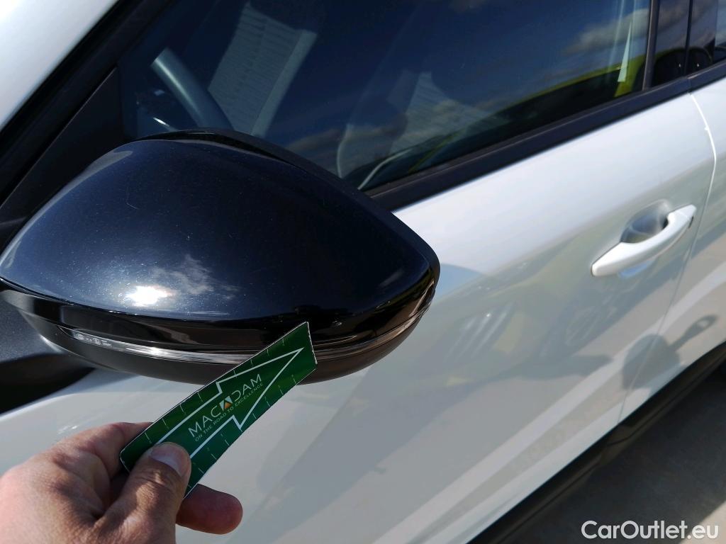  Peugeot  2008 PEUGEOT  / 2019 / 5P / todoterreno Active Pack Puretech 100 S&S 6 Vel. MAN #12