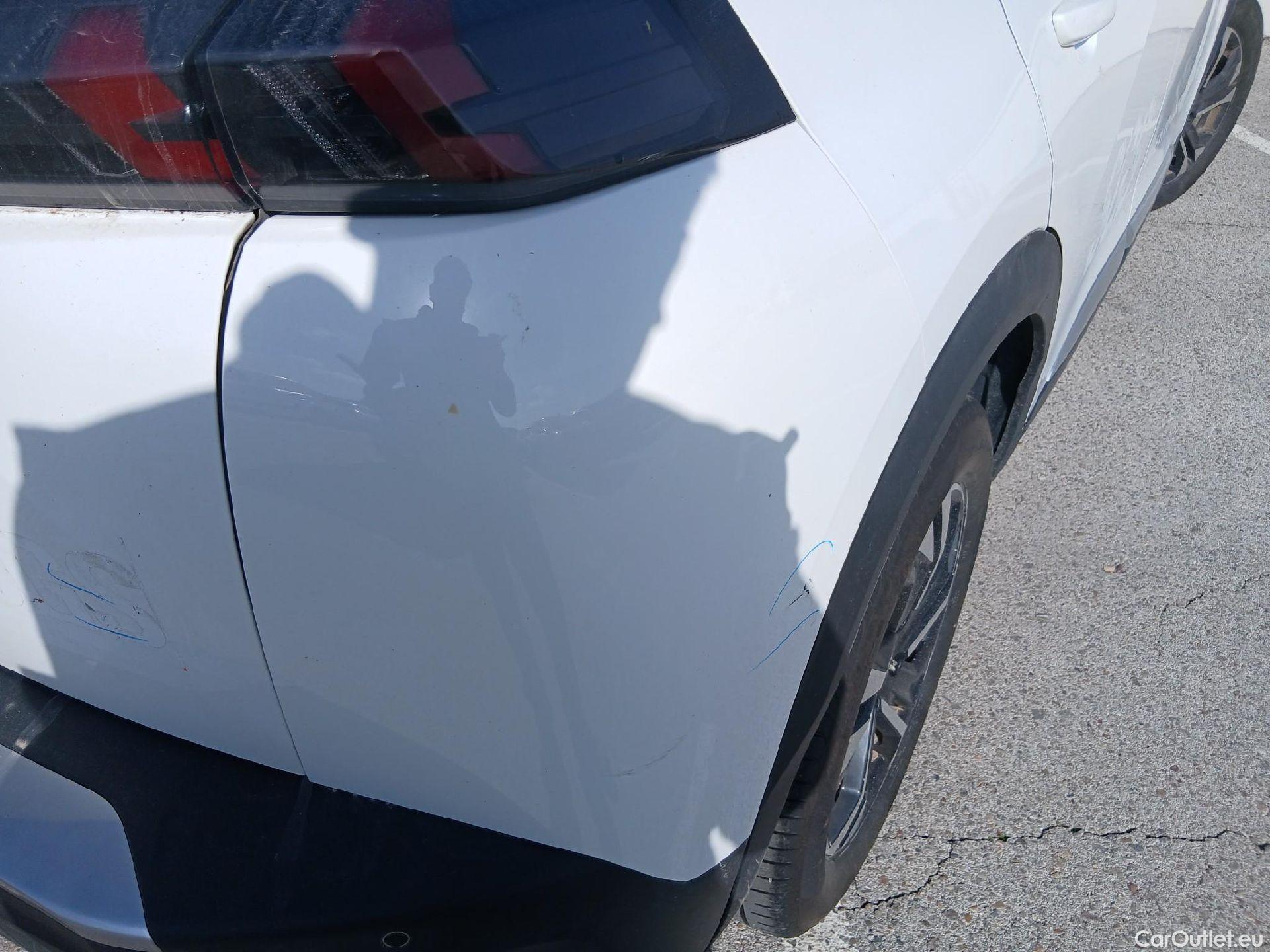  Peugeot  2008 PEUGEOT  / 2019 / 5P / todoterreno Allure BlueHDI 81kW (110CV) #21
