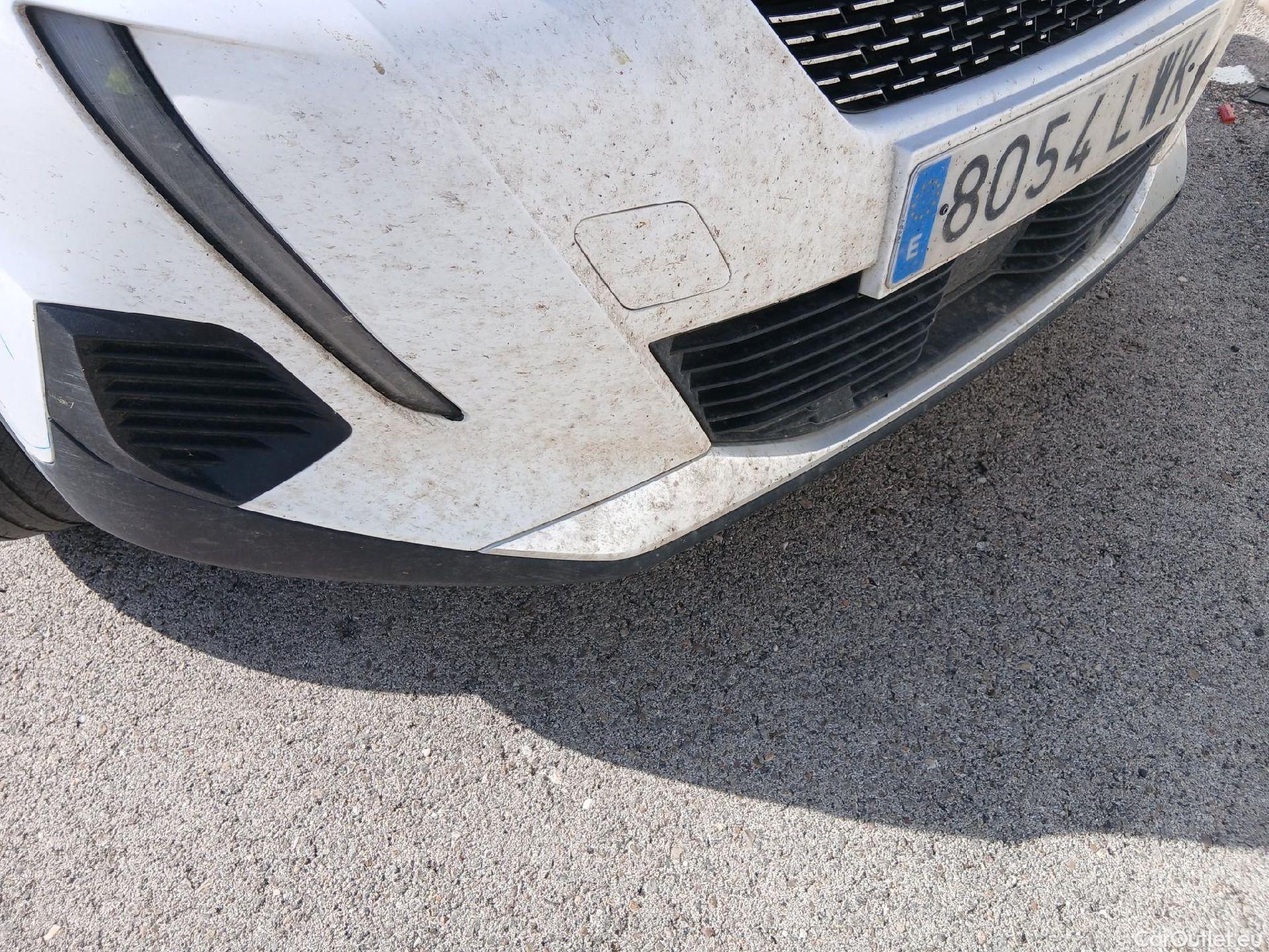  Peugeot  2008 PEUGEOT  / 2019 / 5P / todoterreno Allure BlueHDI 81kW (110CV) #9