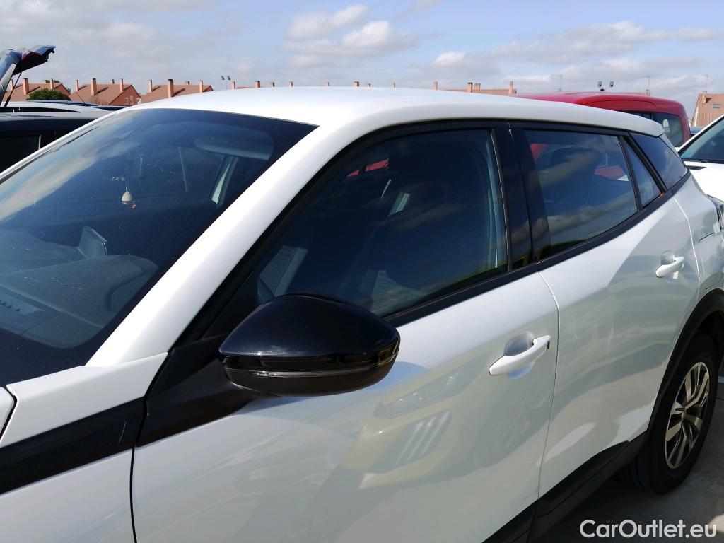  Peugeot  2008 PEUGEOT  / 2019 / 5P / todoterreno Active Pack Puretech 100 S&S 6 Vel. MAN #11