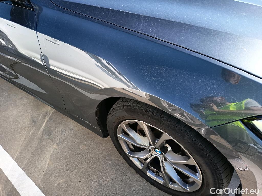  Bmw  Serie 3 BMW  / 2018 / 4P / sedán 320d Auto. #21