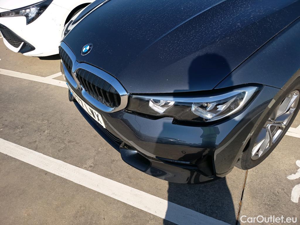  Bmw  Serie 3 BMW  / 2018 / 4P / sedán 320d Auto. #13