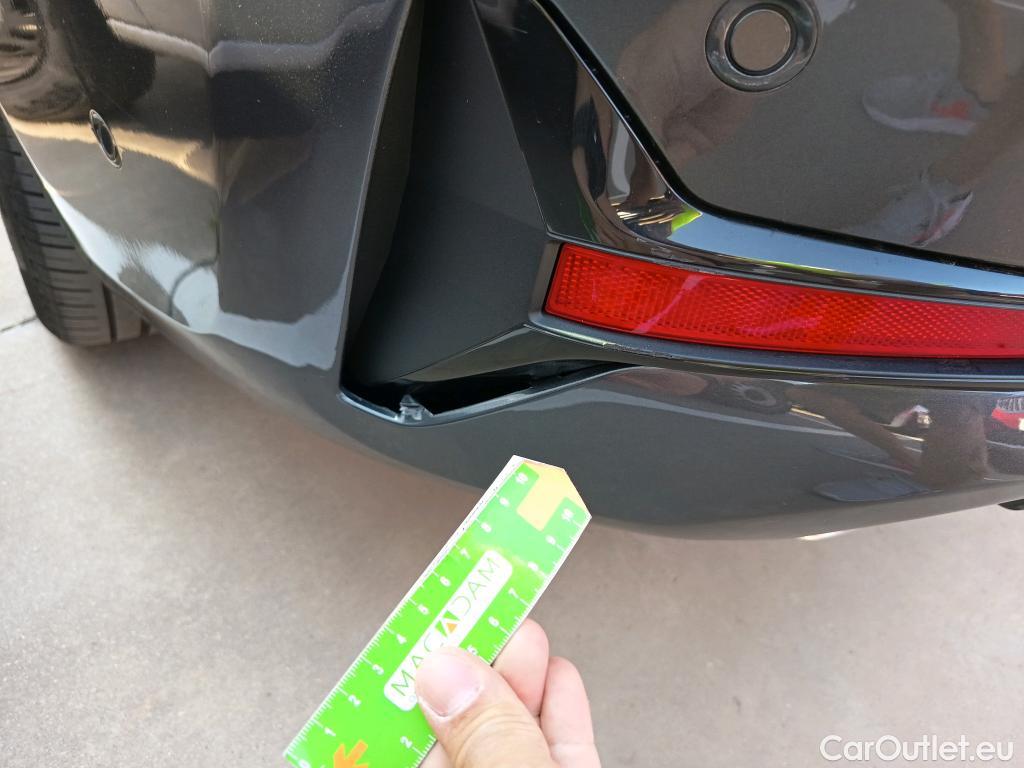  Bmw  Serie 3 BMW  / 2018 / 4P / sedán 320d Auto. #10