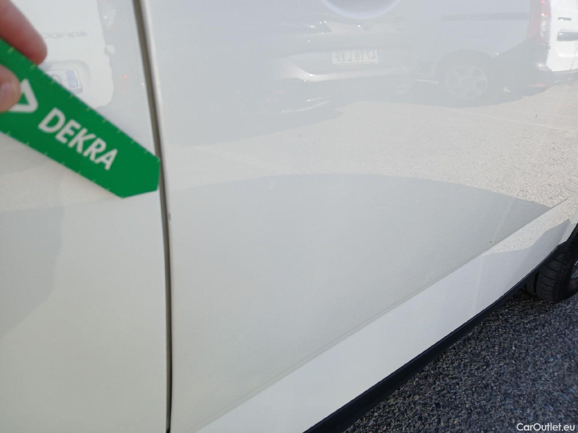  Nissan  Qashqai NISSAN  / 2021 / 5P / todoterreno DIG-T 116kW Xtronic N-Connecta #23
