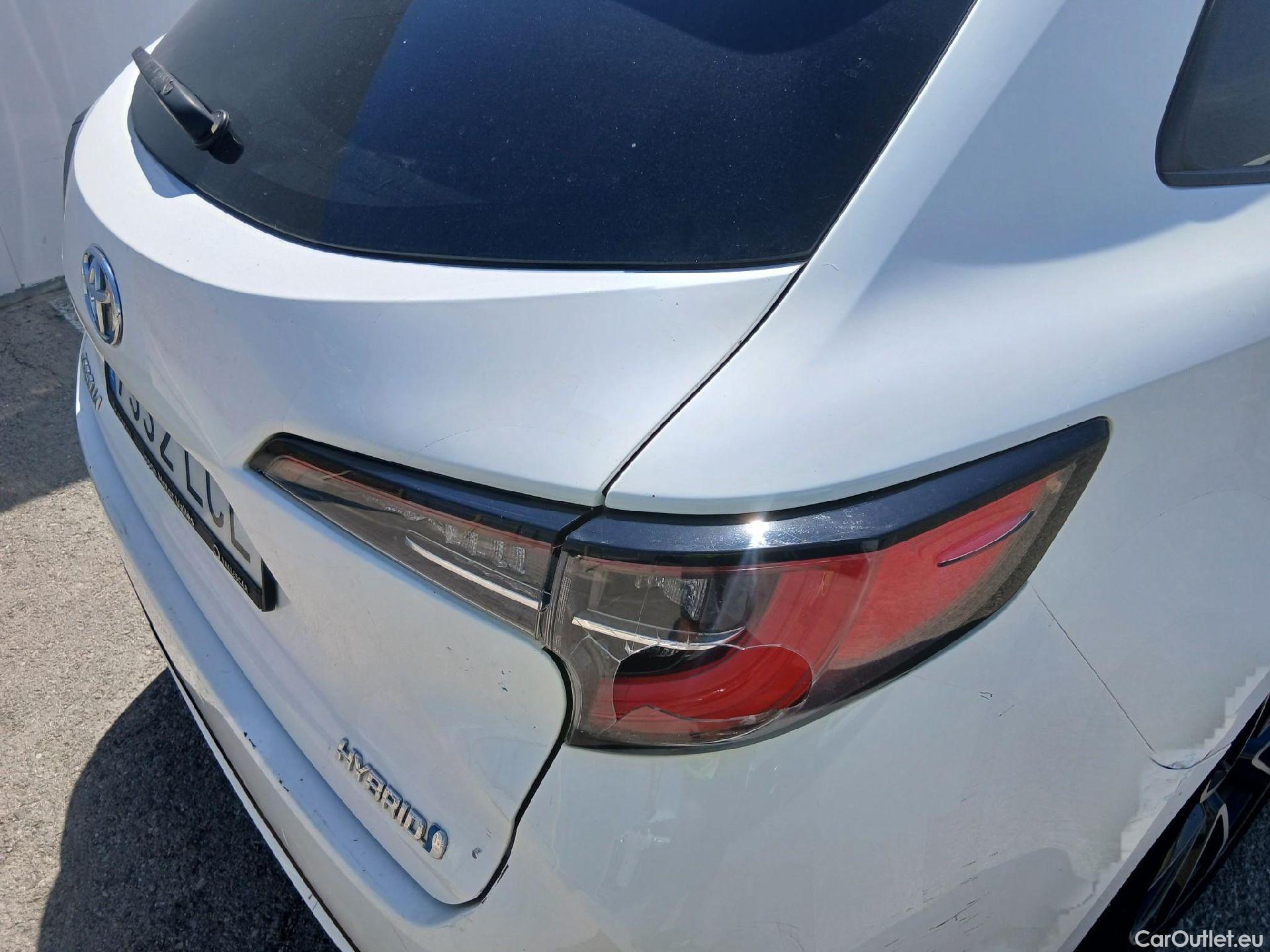  Toyota  Corolla TOYOTA  / 2019 / 5P / familiar 2.0 180H FEEL! E-CVT TOURING SPORT #51