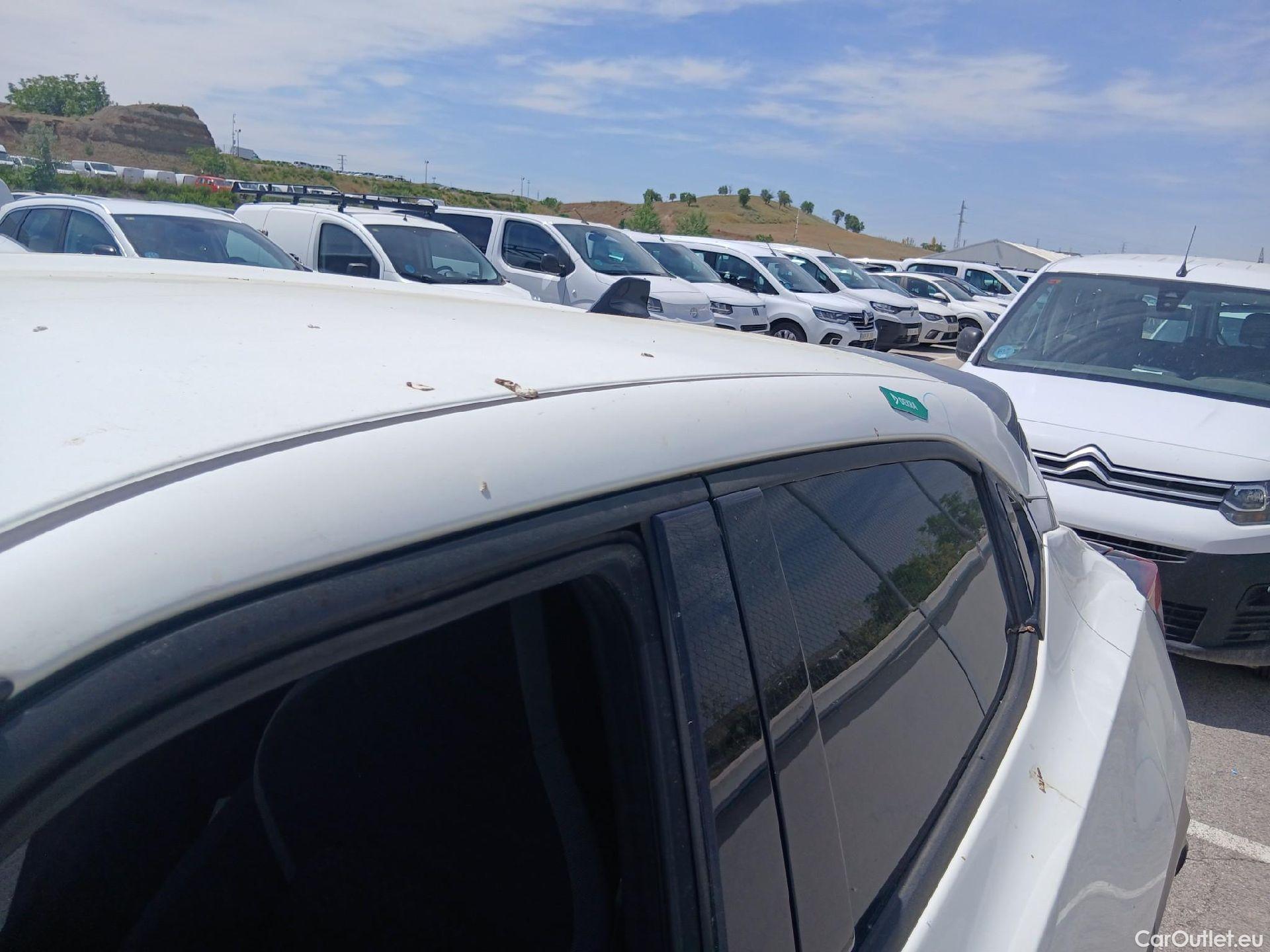  Nissan  Juke NISSAN  / 2019 / 5P / crossover DIG-T 84 kW (114 CV) DCT 7 V N-Connecta #19