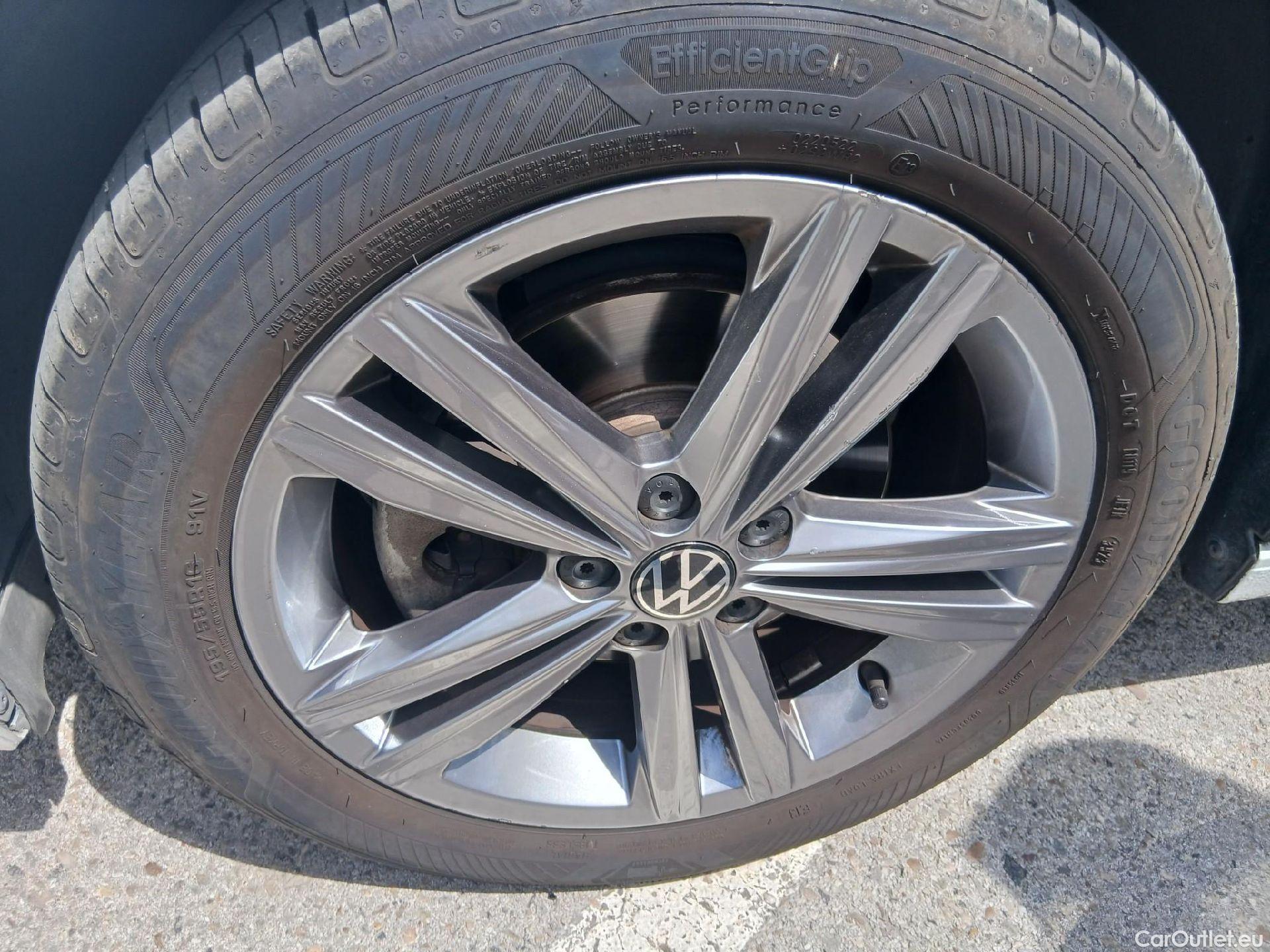  Volkswagen  Polo VOLKSWAGEN  / 2017 / 5P / berlina con portón United 1.0 TSI 81kW (110CV)(SP) #6