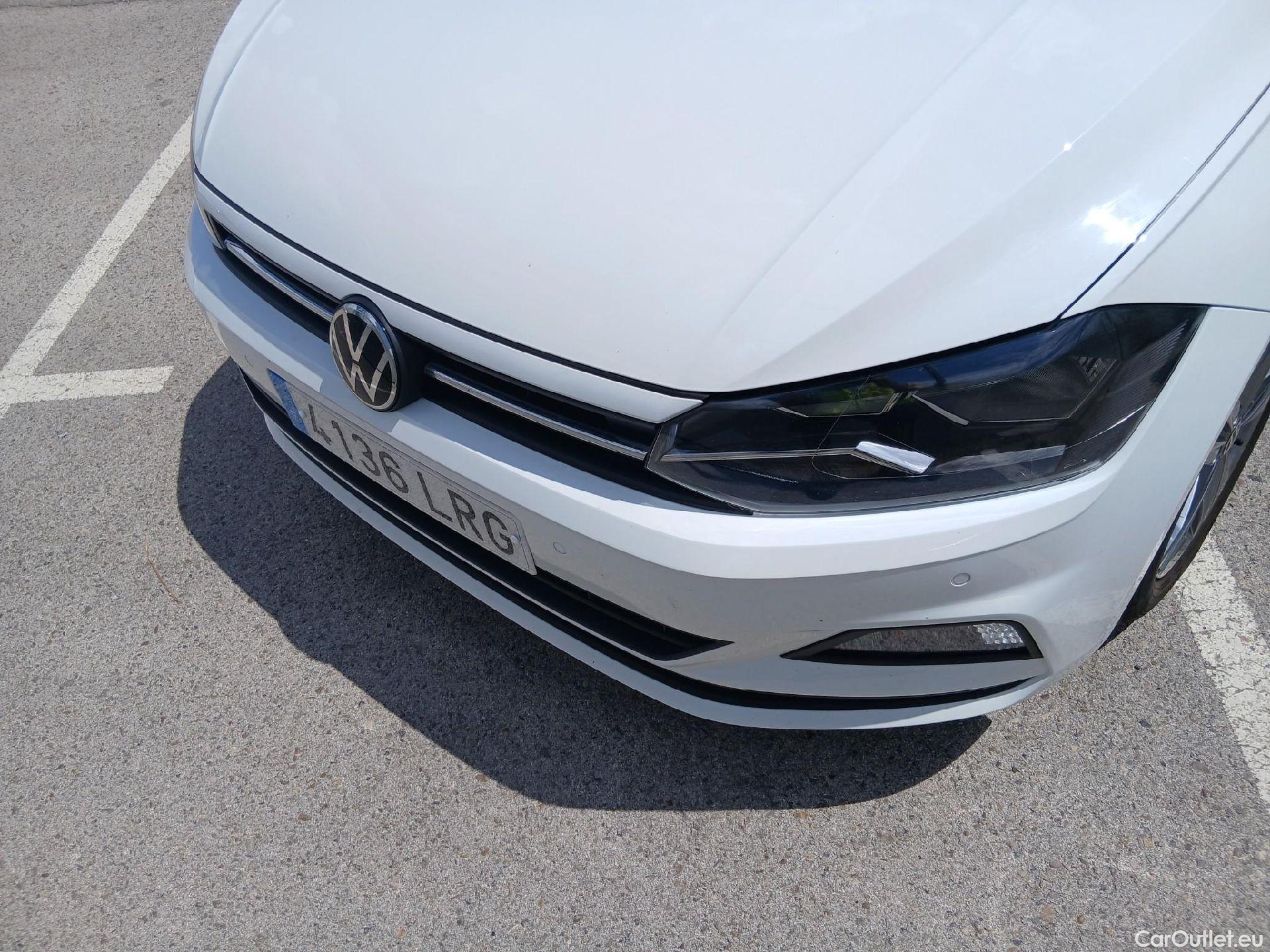  Volkswagen  Polo VOLKSWAGEN  / 2017 / 5P / berlina con portón United 1.0 TSI 81kW (110CV)(SP) #4