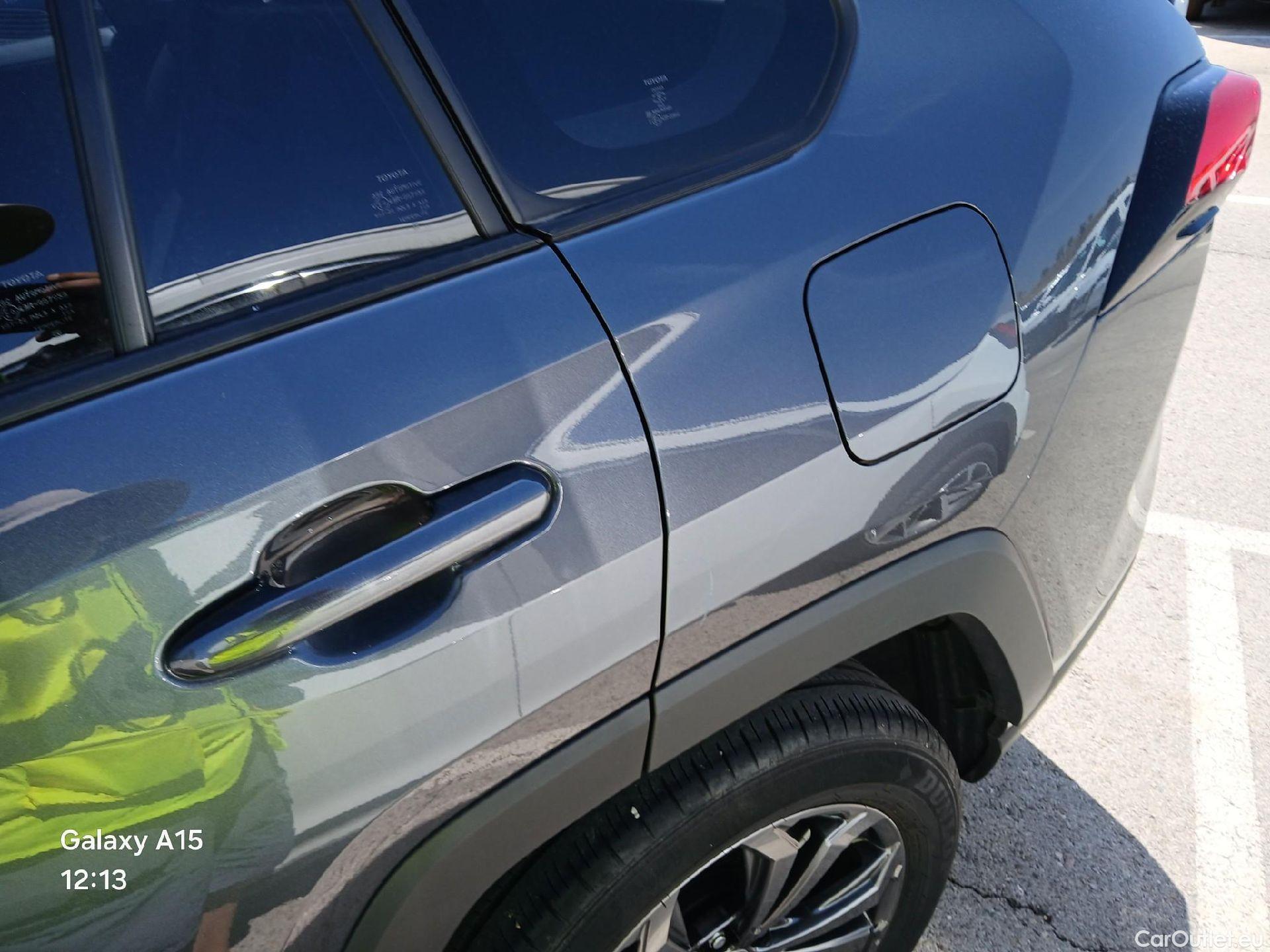  Toyota  RAV4 TOYOTA  / 2018 / 5P / todoterreno 2.5l 220H Advance #13