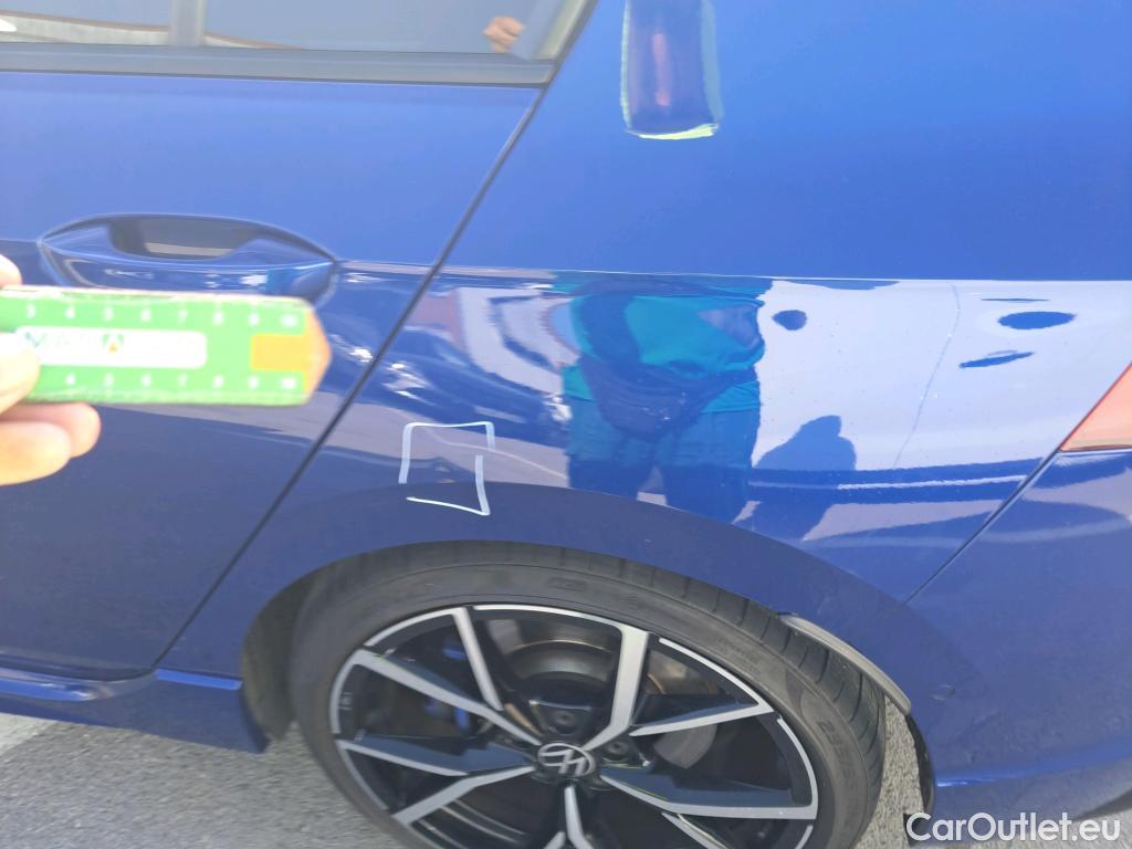  Volkswagen  Golf  VOLKSWAGEN / 2020 / 5P / berlina con portón R 2.0 TSI 235kW (320CV) 4Motion DSG #7