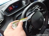  Peugeot  2008 PEUGEOT  / 2019 / 5P / CROSSOVER BLUEHDI 130 EAT8 ALLURE PACK S/S AUT. #68