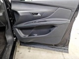  Peugeot  3008 PEUGEOT  / 2020 / 5P / SUV BLUEHDI 130 EAT8 SeS ALLURE #107