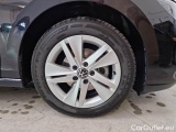 Volkswagen  Golf  VOLKSWAGEN / 2019 / 5P / BERLINA 2.0 TDI SCR 110KW LIFE DSG #17