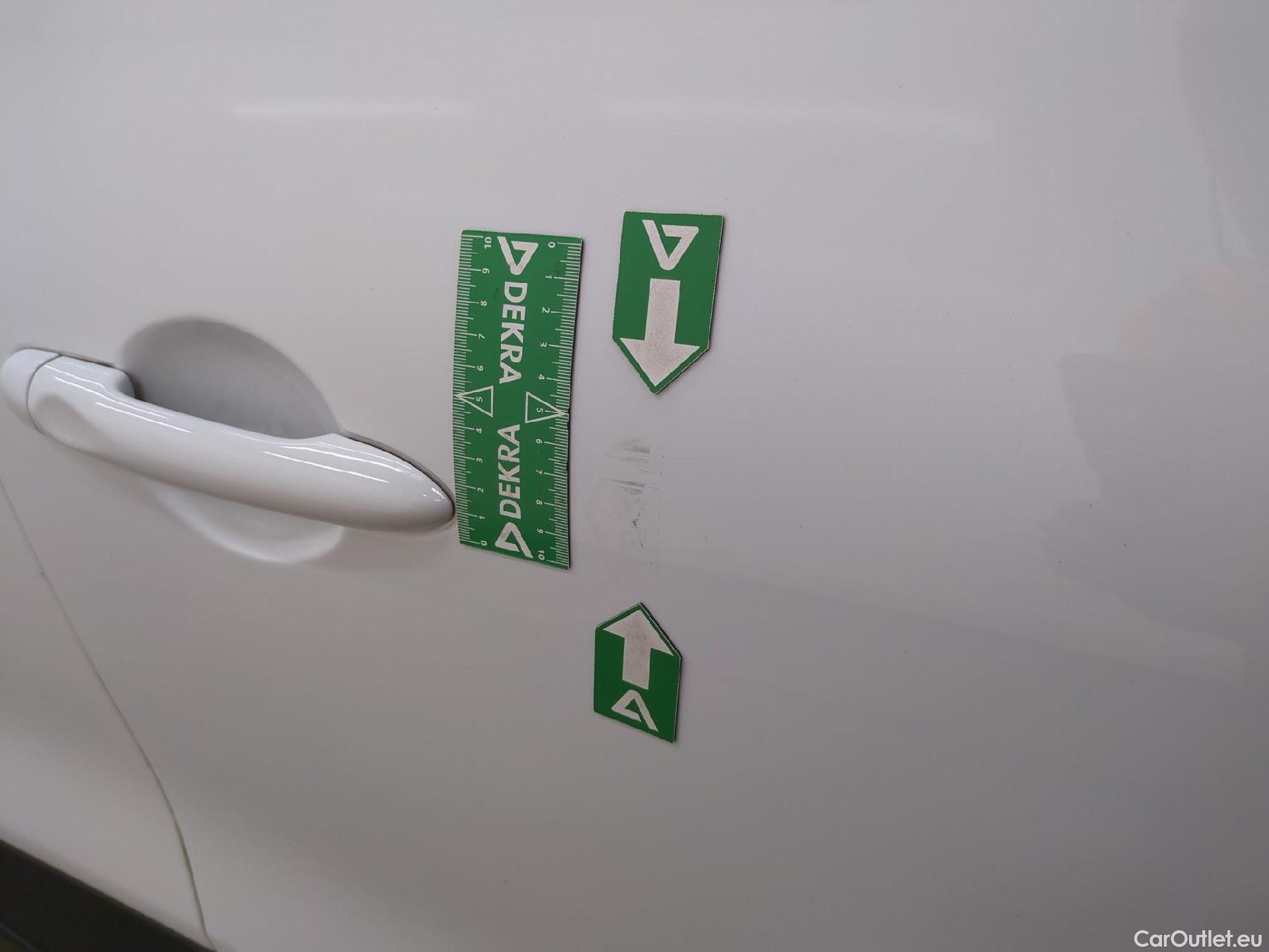  Renault  Clio  IV Business 0.9 TCe 90CV BVM5 E6 #38