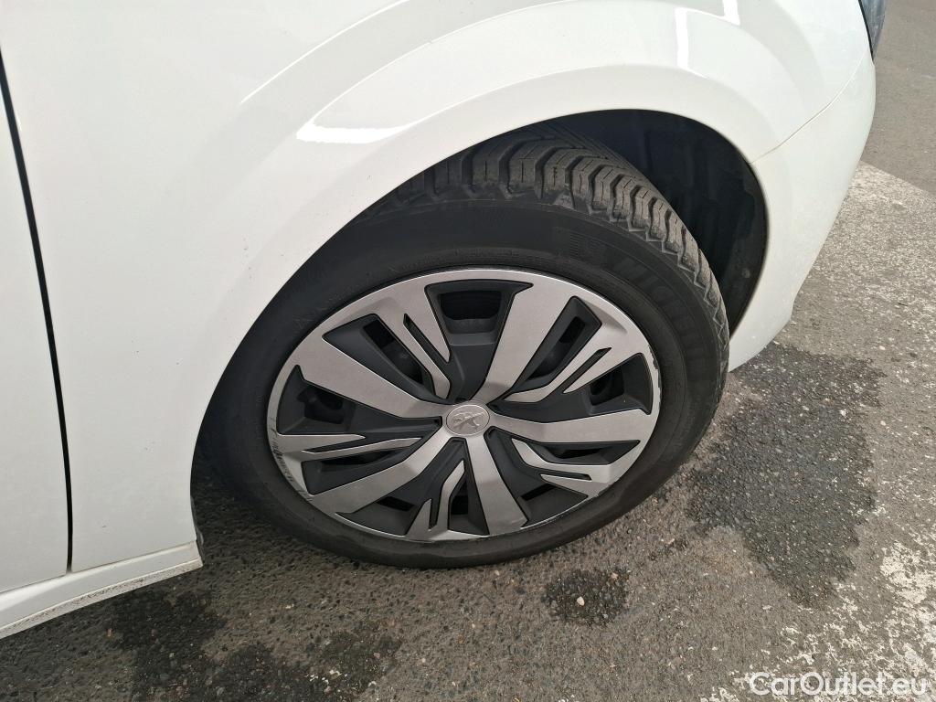  Peugeot  208  Active Business 1.2 PureTech 100CV BVM6 E6d #1