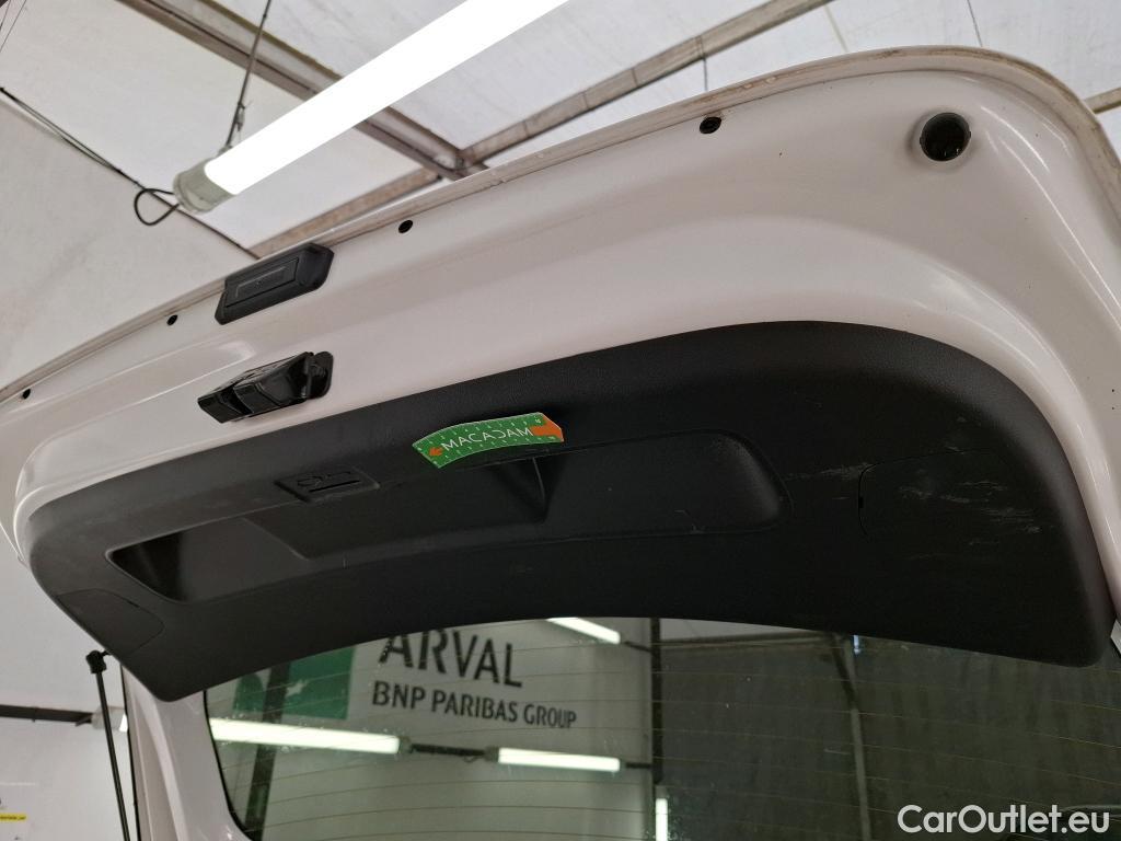  Hyundai  i20  Intuitive 1.2 85CV BVM5 E6d #11