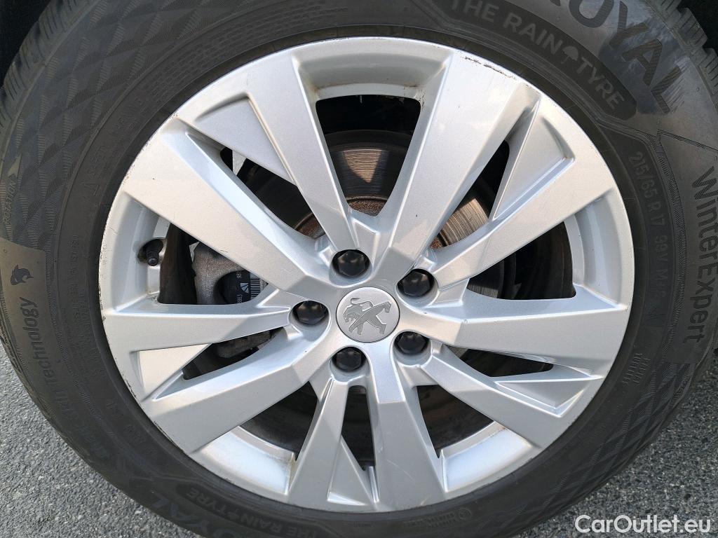  Peugeot  3008  Active Pack 1.2 PureTech 130CV BVA8 E6d #4