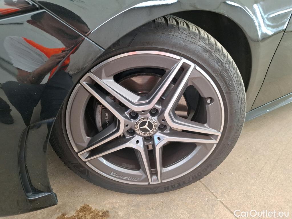  Mercedes  A-Klasse MERCEDES-BENZ Classe A Compact / 2018 / 5P / Berline A 200 AMG Line 7G-DCT #22