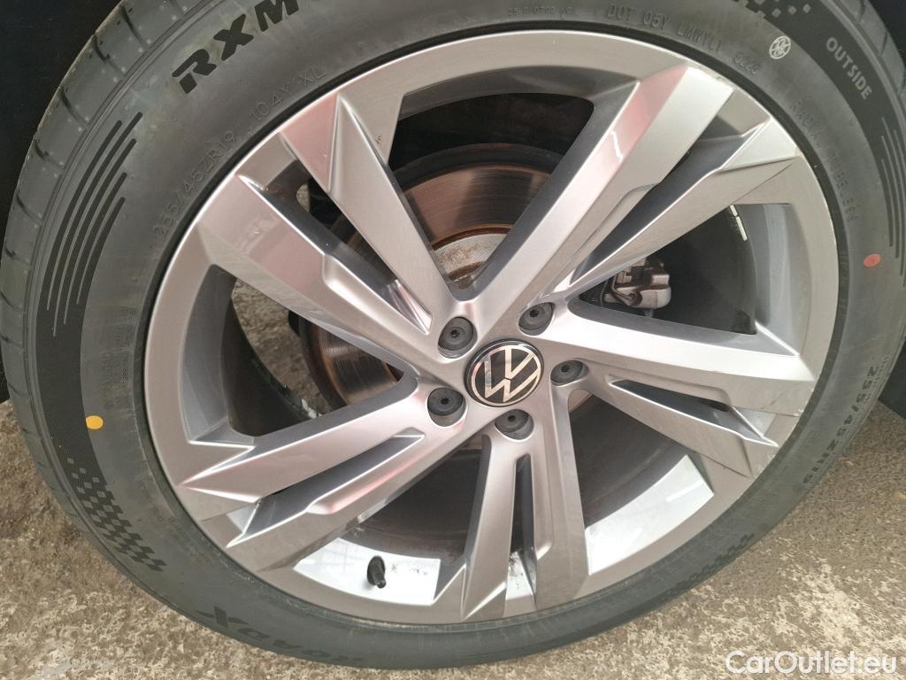  Volkswagen  Tiguan VOLKSWAGEN  / 2020 / 5P / SUV 2.0 TDI 150 DSG7 R-Line Exclusive #4