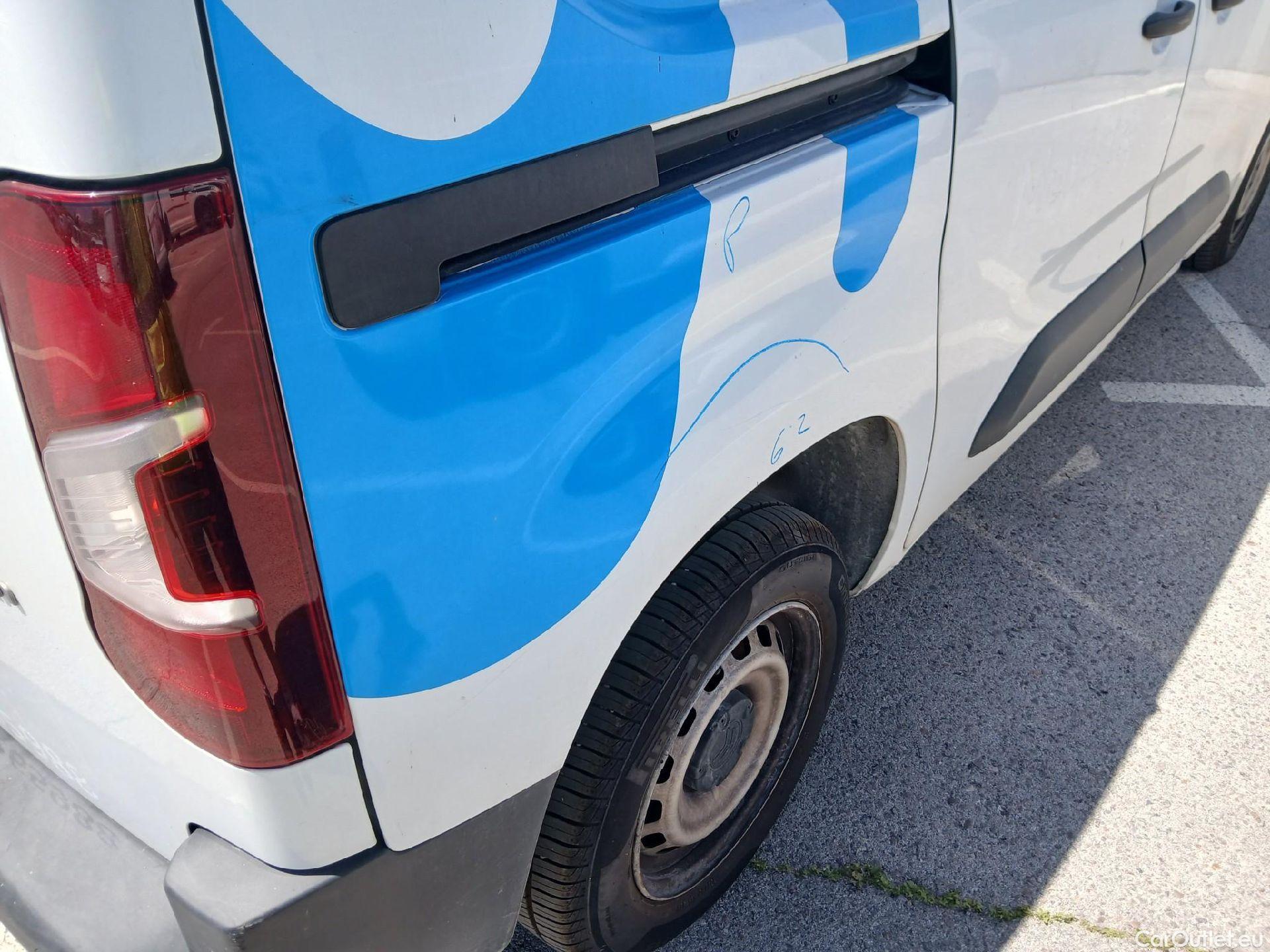  Citroen  Berlingo CITROEN  / 2018 / 4P / furgón derivado de turismo Talla M BlueHDi 100 CLUB #16